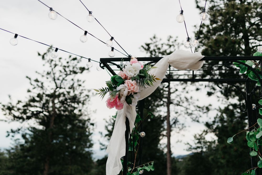 wedding decor, alternative wedding, mansion, golden, colorado, best wedding photographer, Denver, rustic, fun