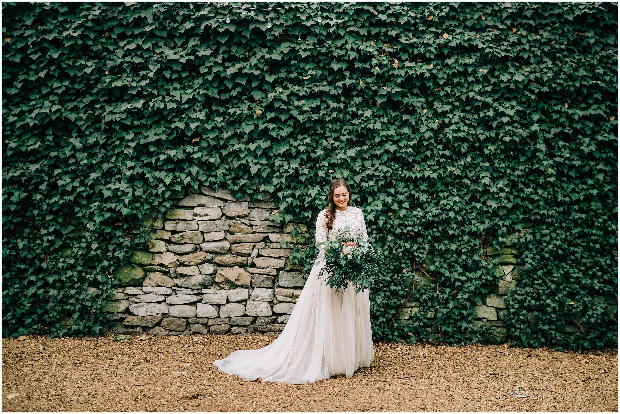 bridal portraits at Knoxville Botanical Gardens