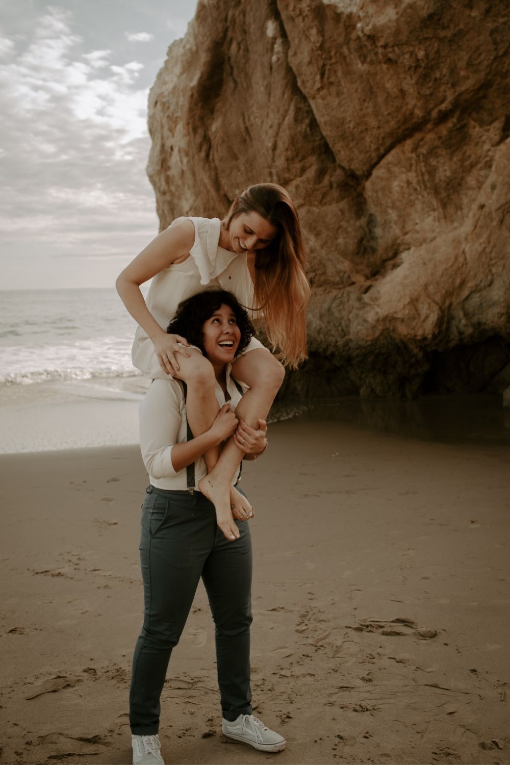 Santa Barbara Wedding and Engagement Photographer // Posing Guide