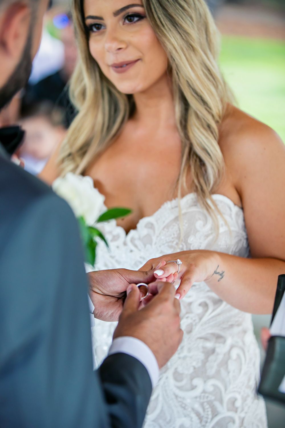 Cute and quirky little wedding in Schomberg and Arlington Estate by photographer Shawn Van Daele