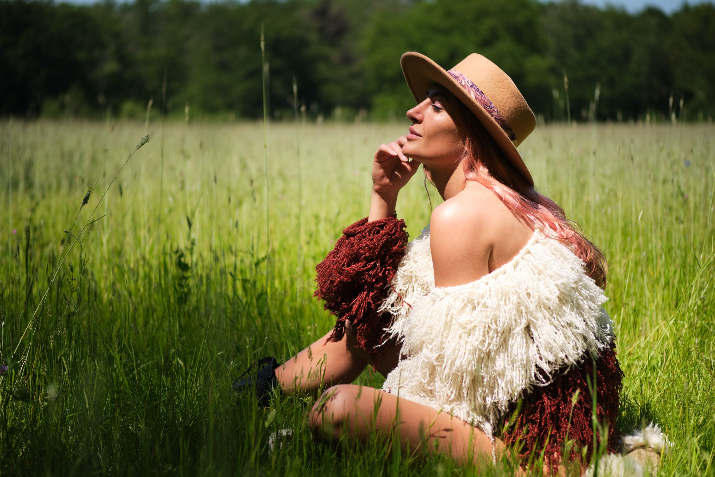 zara vintige vinted buiten blauwe lucht shoot fujixt3 model kamera express driftersandlovers scotch and soda pinkhair