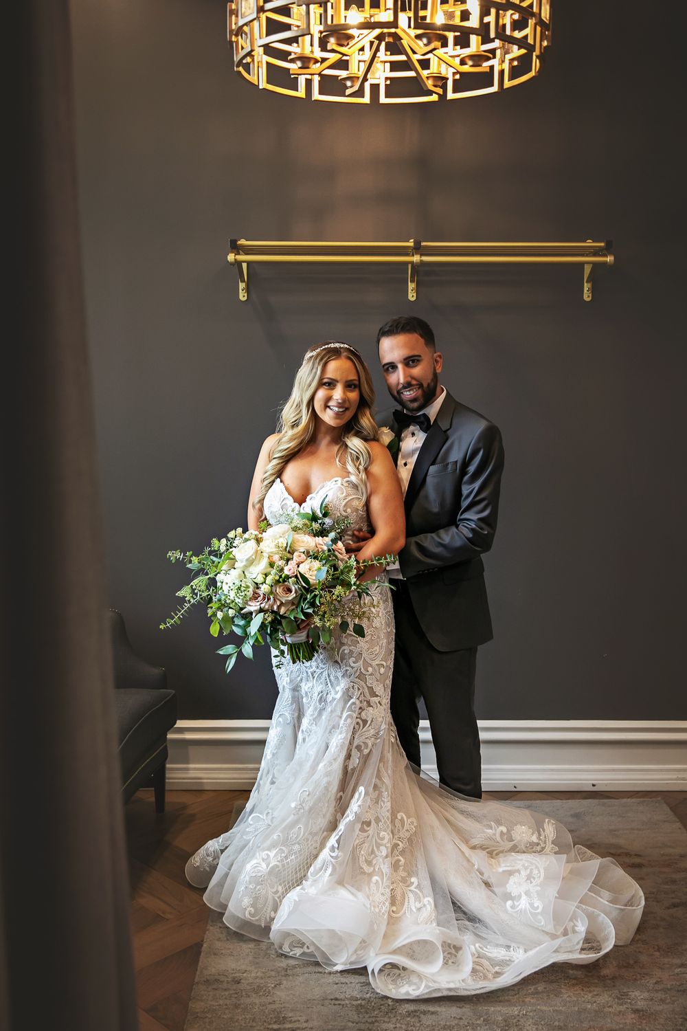 Cute and quirky little wedding in Schomberg and Arlington Estate by photographer Shawn Van Daele