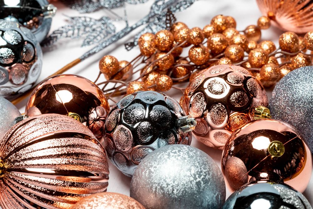 Christmas decoration studio packshot product photography by Danny Loo