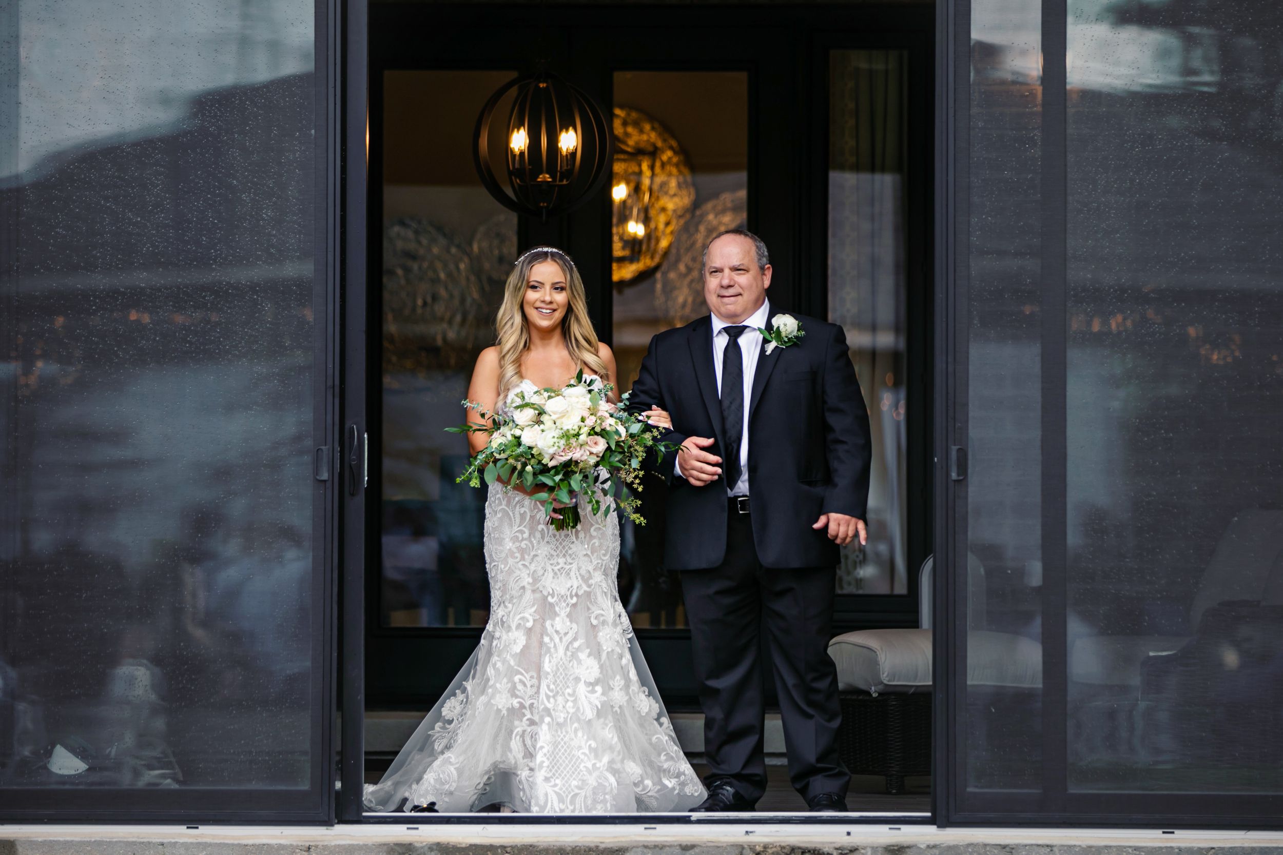 Cute and quirky little wedding in Schomberg and Arlington Estate by photographer Shawn Van Daele