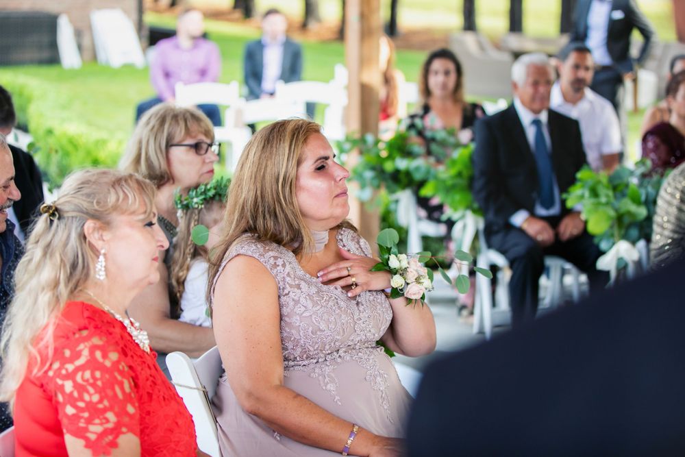 Cute and quirky little wedding in Schomberg and Arlington Estate by photographer Shawn Van Daele