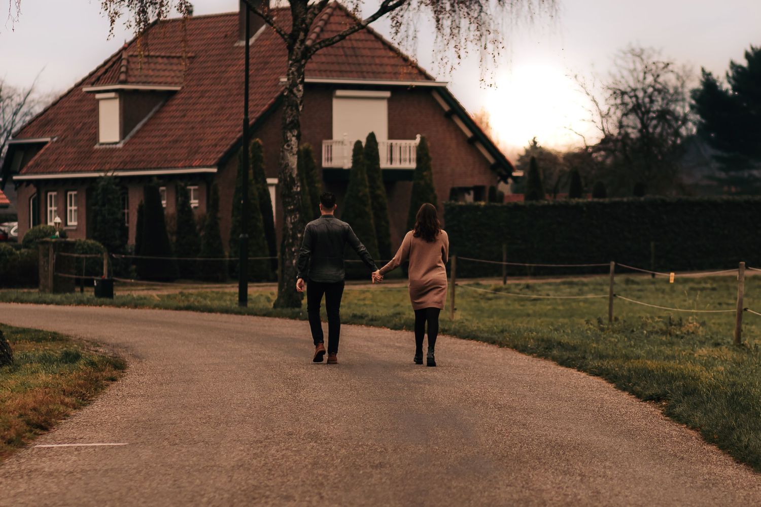 Nienke & Reitze | Loveshoot Budel NB » Eline Spee Fotografie