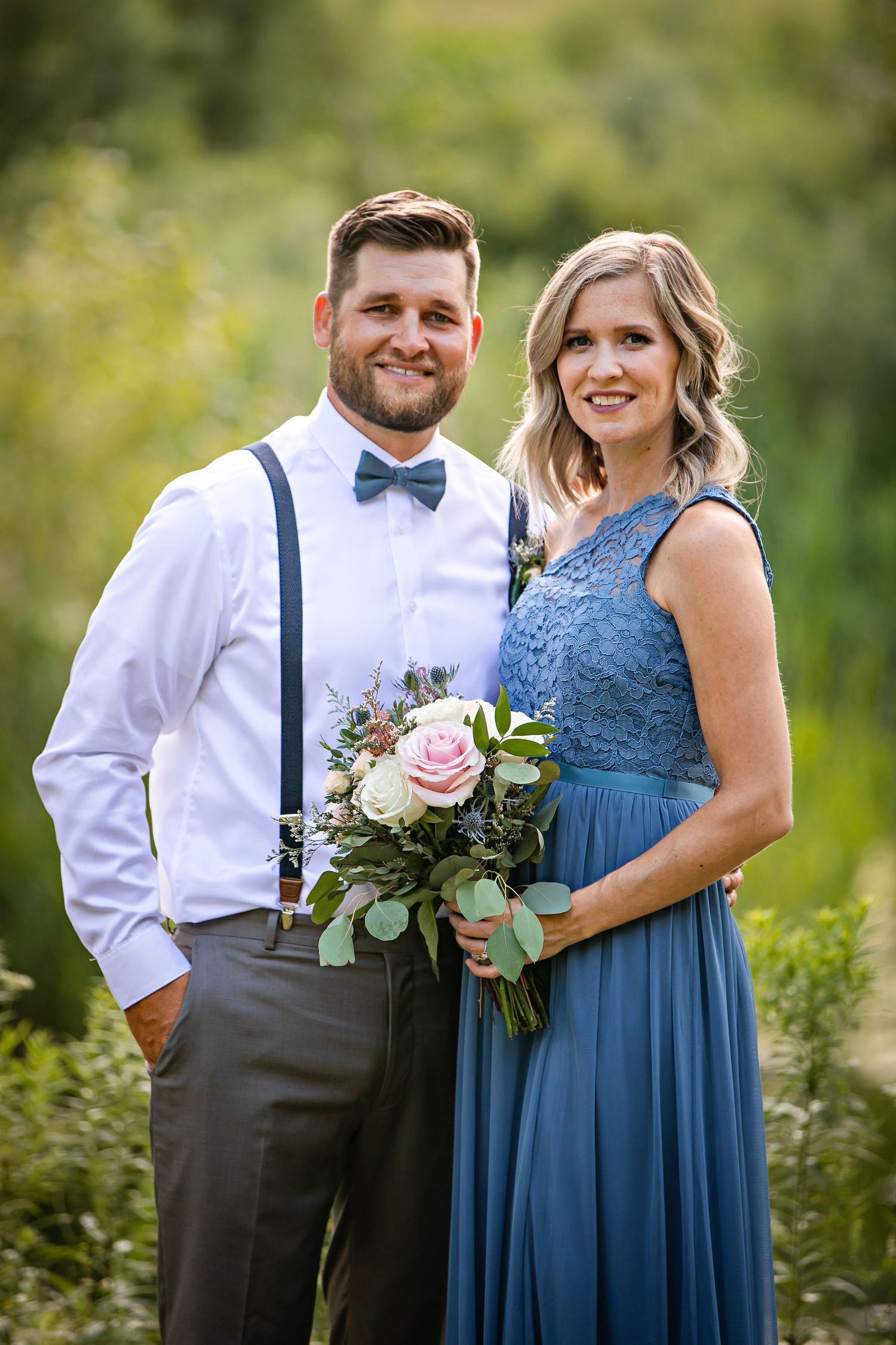 Charming rustic backyard wedding in Mount Brydges Ontario by London photographer Shawn Van Daele