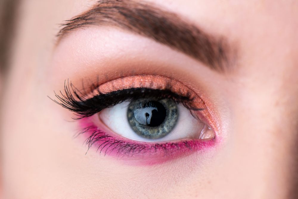 false eye lashes, pink and orange sherbet eye-shadow liquid eye-liner