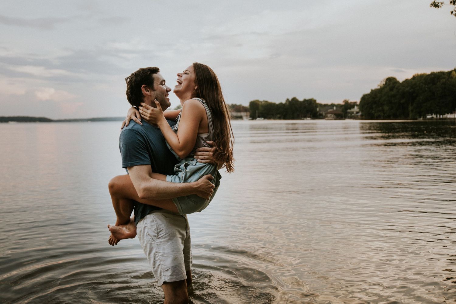 Summer Lake Photo Session | Charlotte, NC