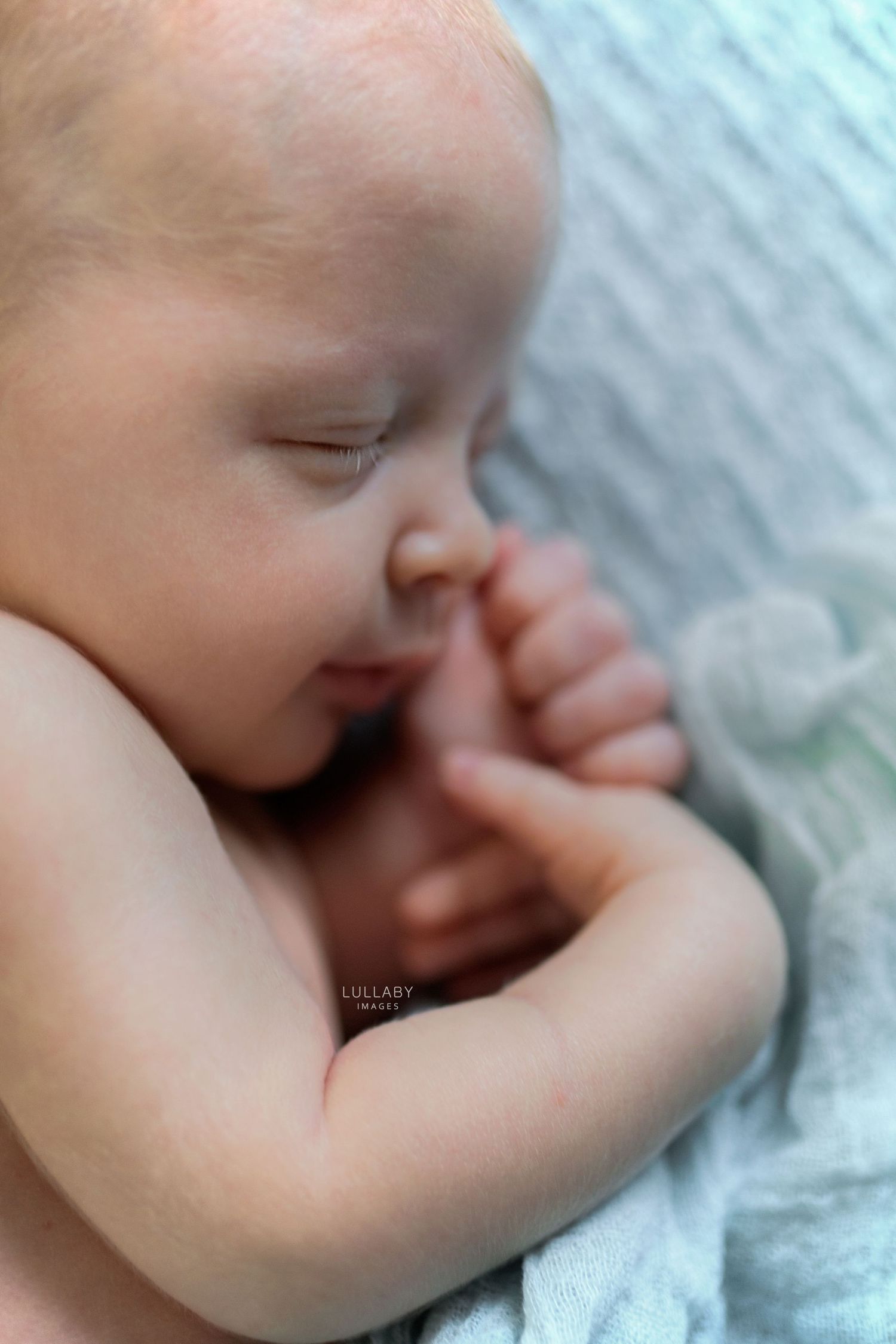 Hong Kong newborn baby photographer Lullaby Images