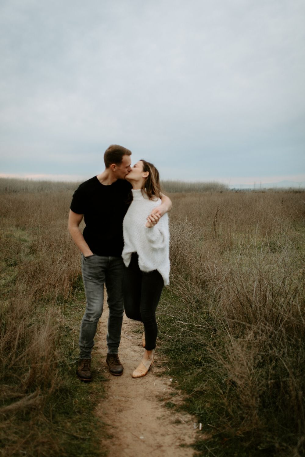 couples and engagement photo shoot ideas