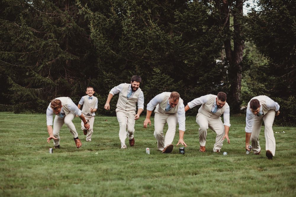 Professional wedding photo - groomsmen