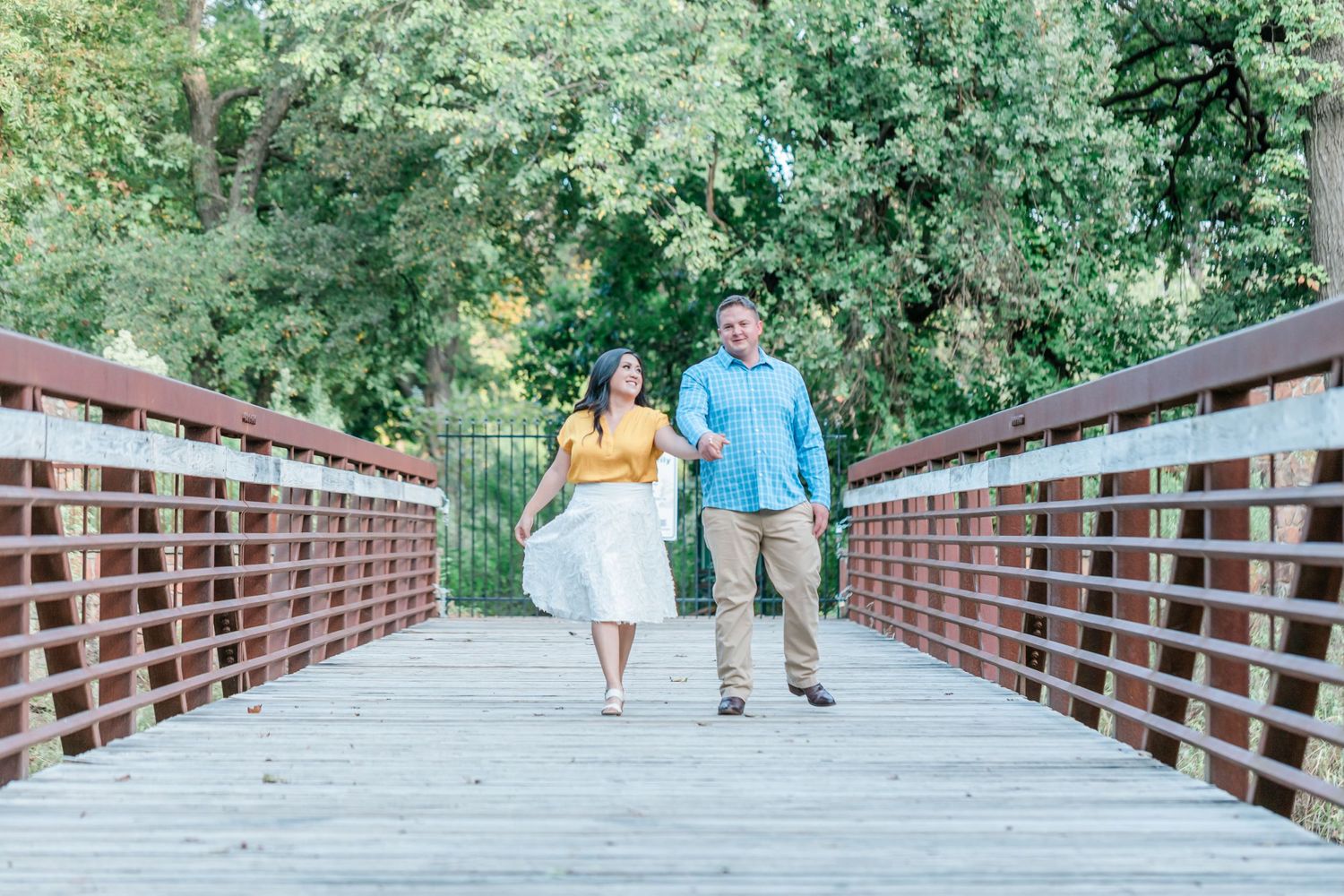 LAUGH-LOVE-FALL-FAMILY-PICTURES-TEXAS-PARK