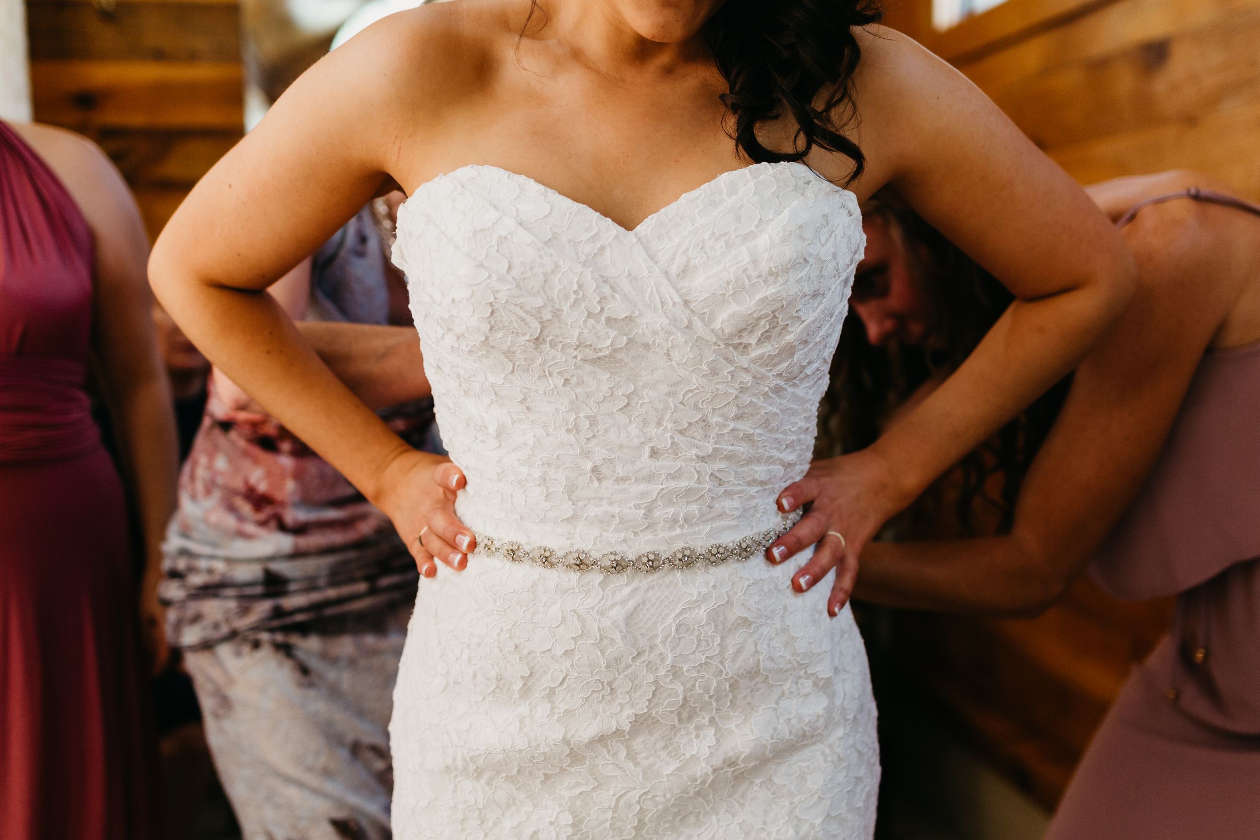 Getting ready photos, Colorado Springs Wedding, Bridal Dress, Colorado Wedding, Classic Wedding