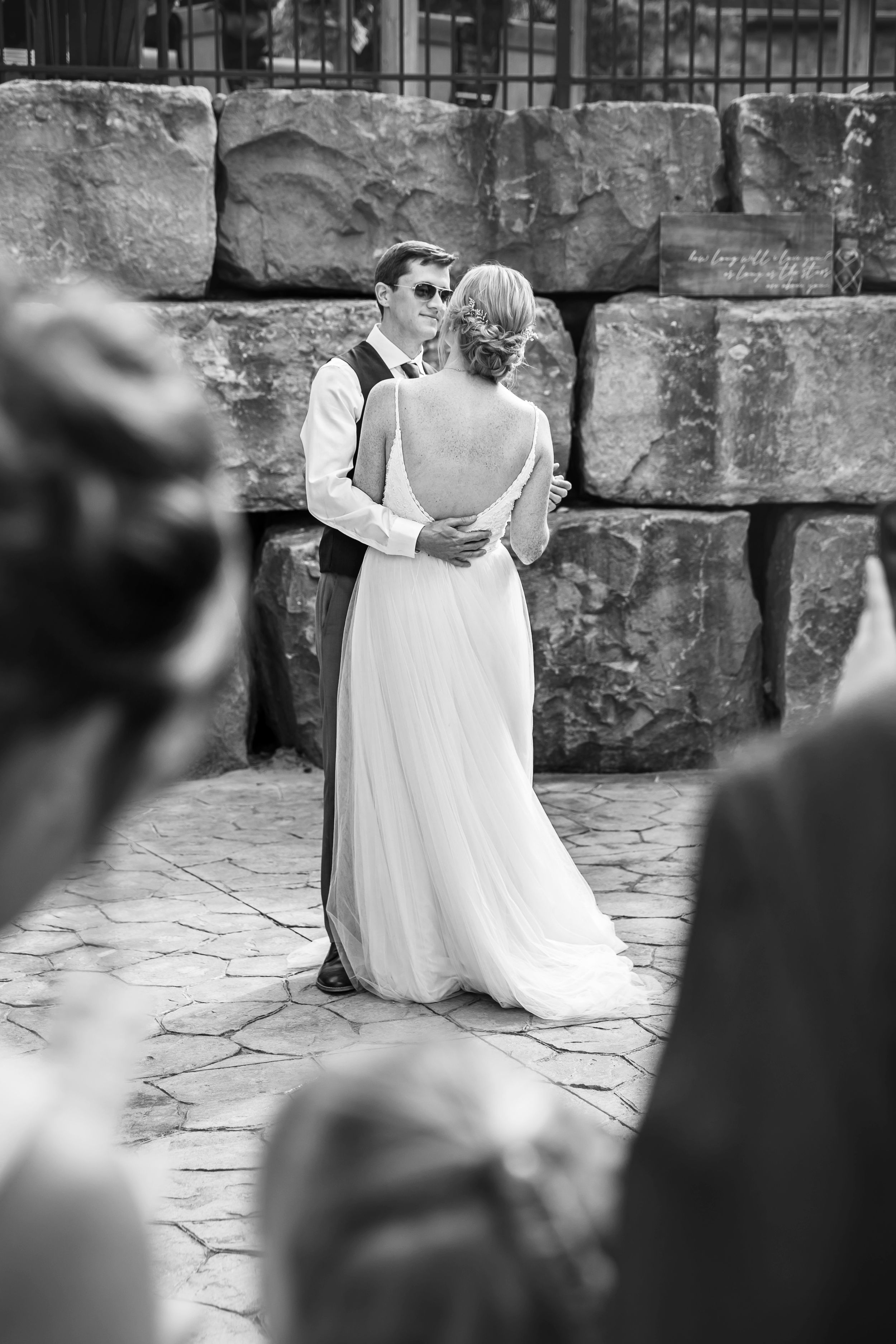 Charming rustic backyard wedding in Mount Brydges Ontario by London photographer Shawn Van Daele
