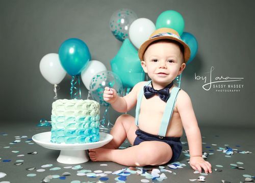 CAKE SMASH, FIRST BIRTHDAY PORTRAITS, FAMILY PHOTOGRAPHER IN HOUSTON