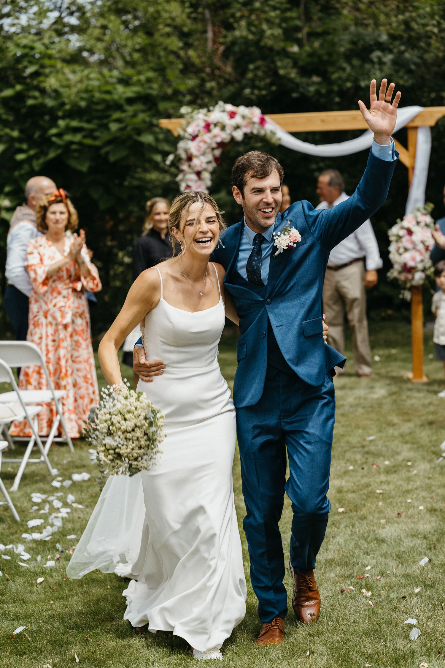 bride and groom in a backyard wedding in Boise, Idaho