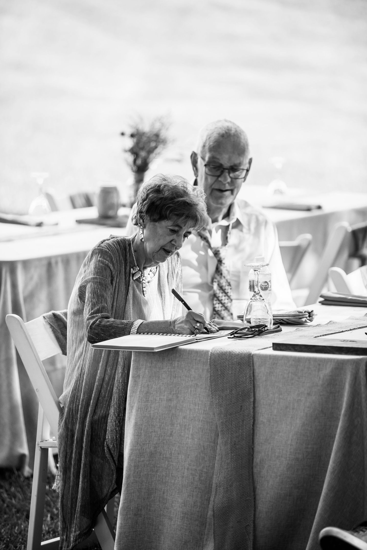 Charming rustic backyard wedding in Mount Brydges Ontario by London photographer Shawn Van Daele
