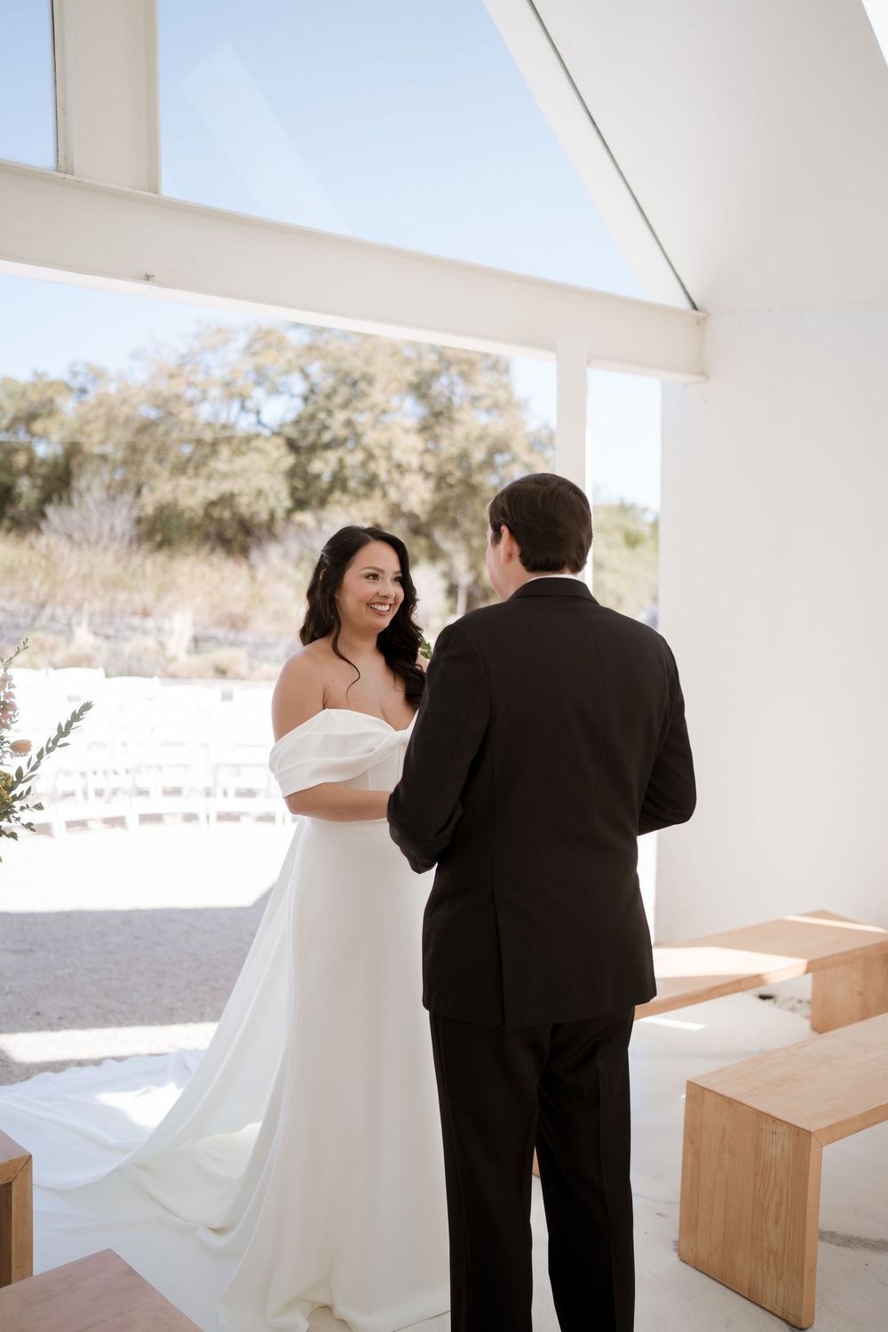wedding at Lincoln chapel in round rock