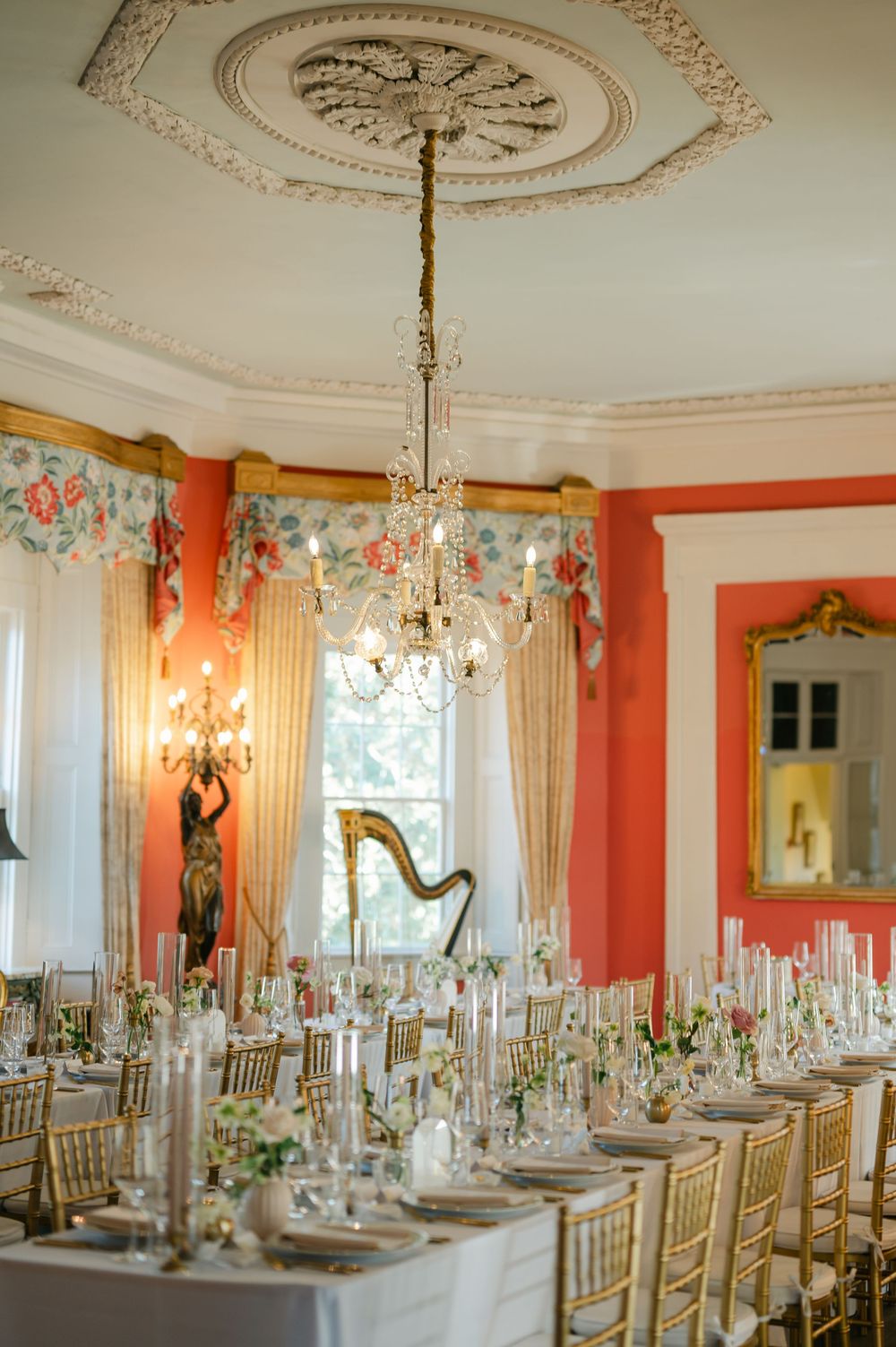 William Aiken House wedding photos from a top Charleston wedding photographer. See more timeless and candid wedding photos William Aiken