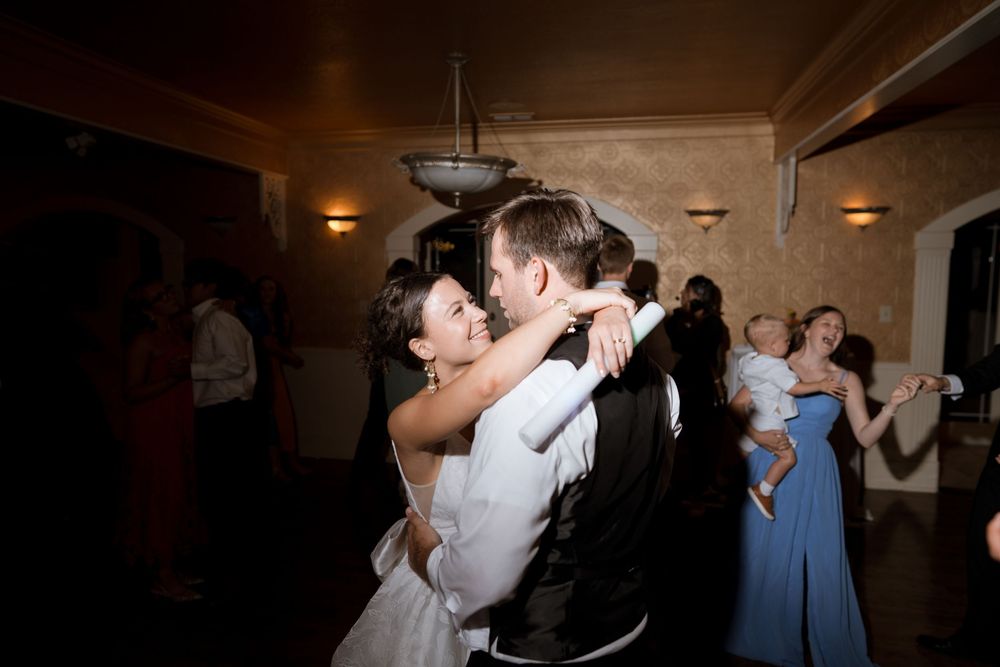 how to take dance floor wedding photos