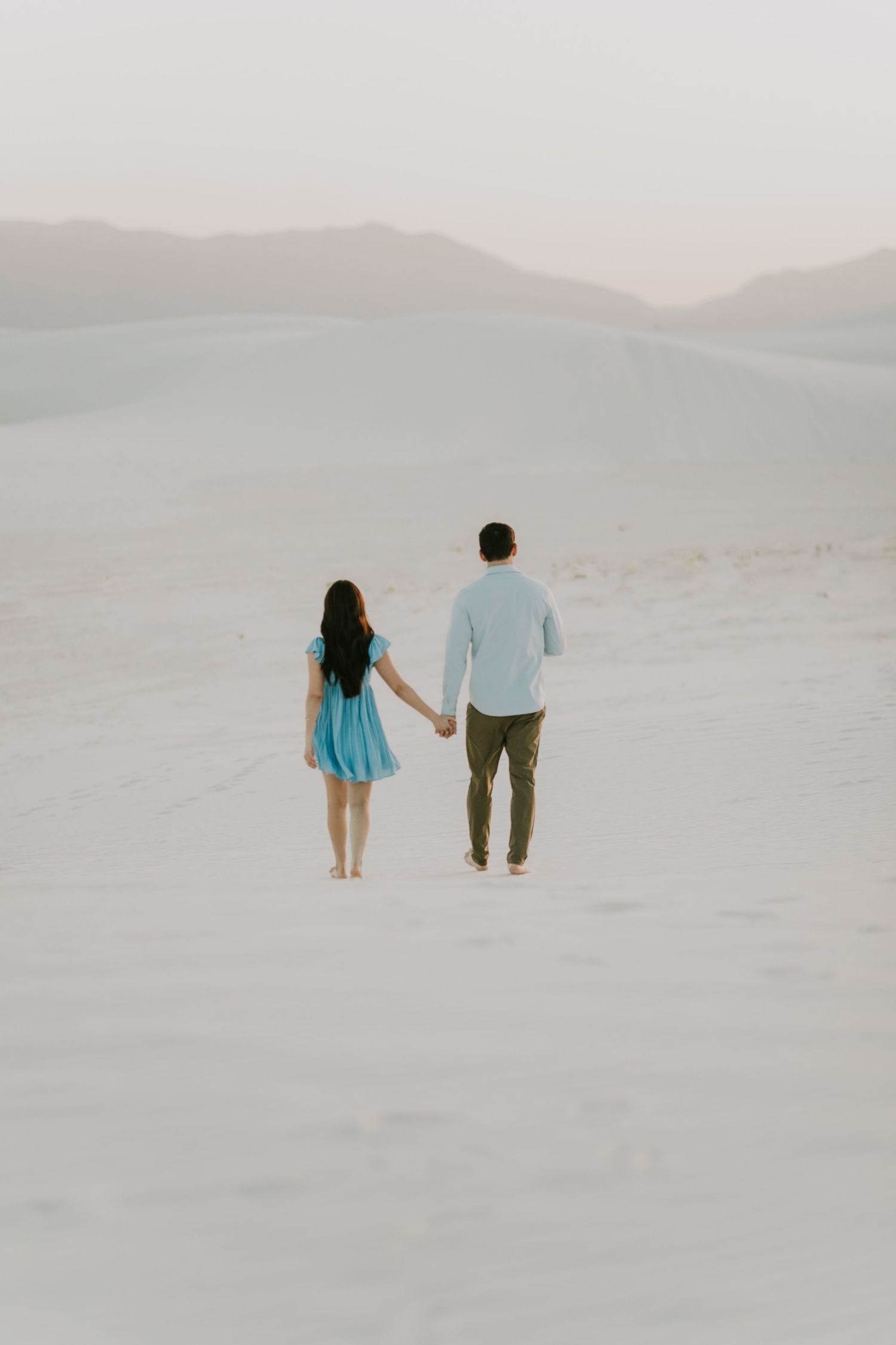 dreamy couples session at white sands park in new mexico