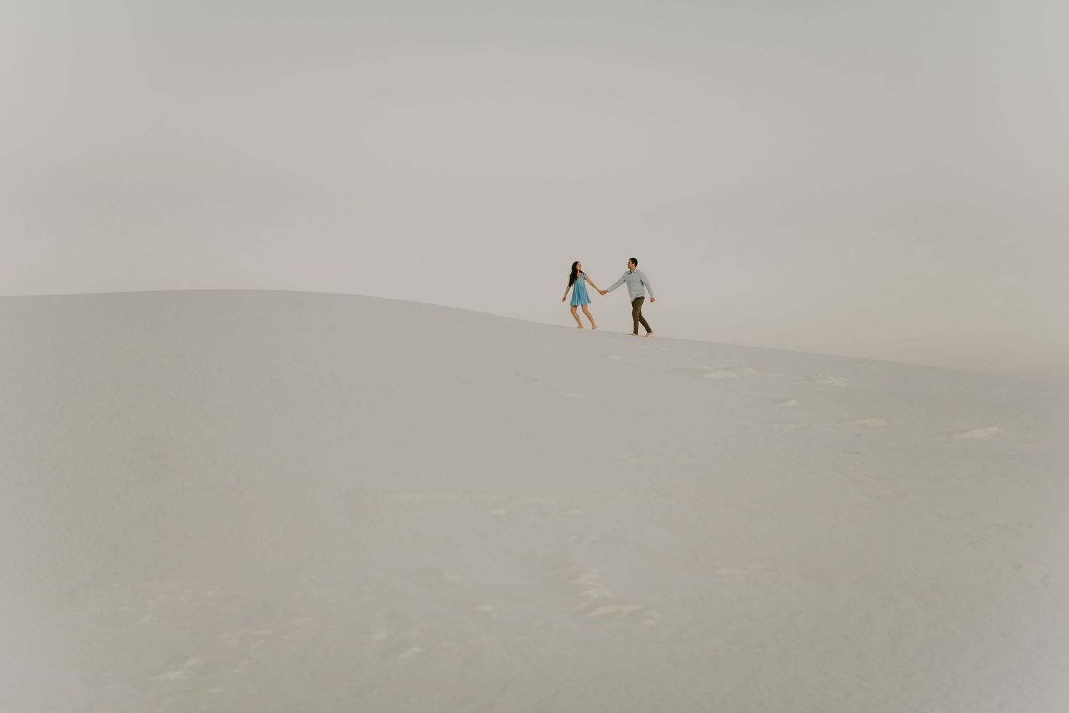 dreamy couples session at white sands park in new mexico