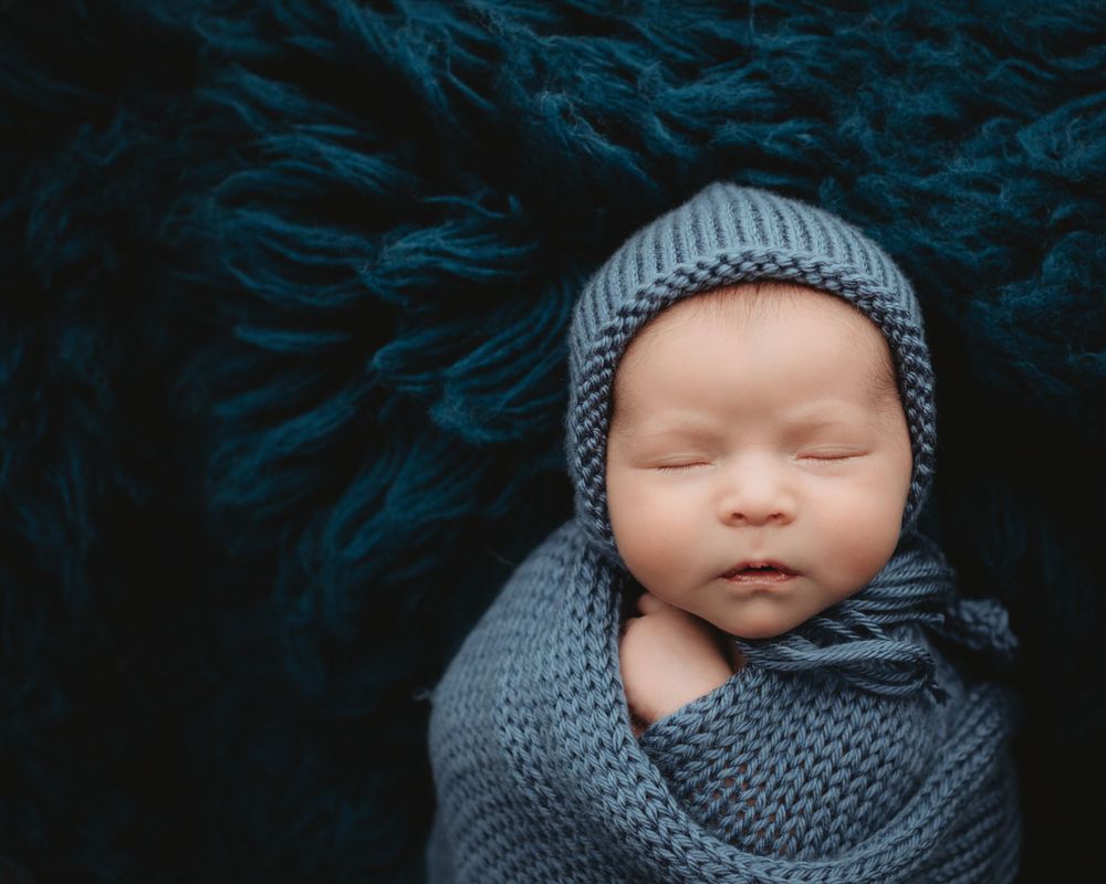 Professional newborn photo - blue