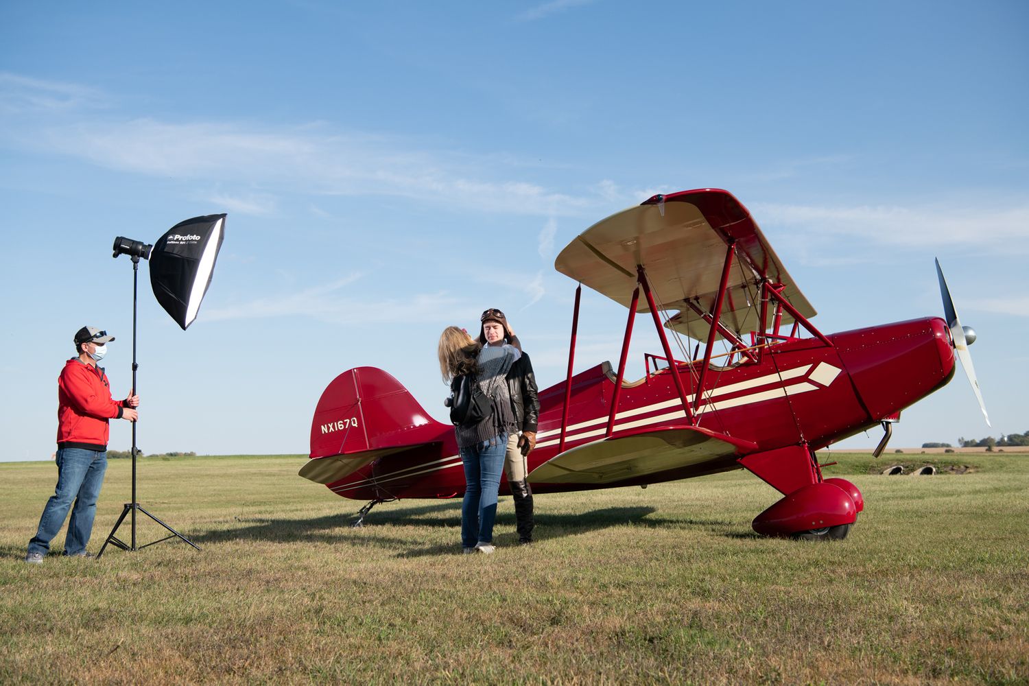 Profoto lights up a photo session with the Hatz Classic
