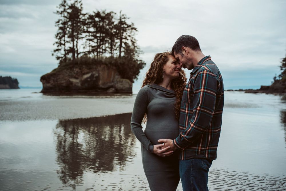 Port Angeles, Sequim, Port Townsend, Forks, Olympic Peninsula Photographer, Maternity Photographer, PNW, Elopement
