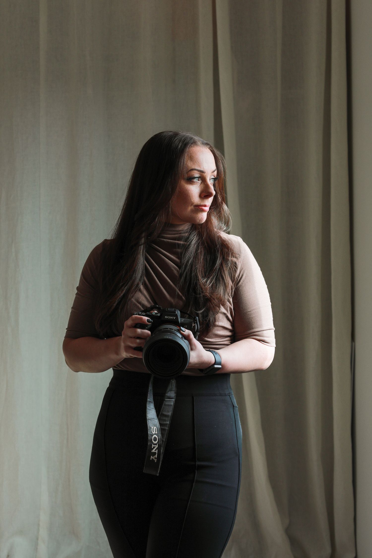 portrait of Alabama wedding photographer, Alabama senior photographer, Alabama maternity photographer