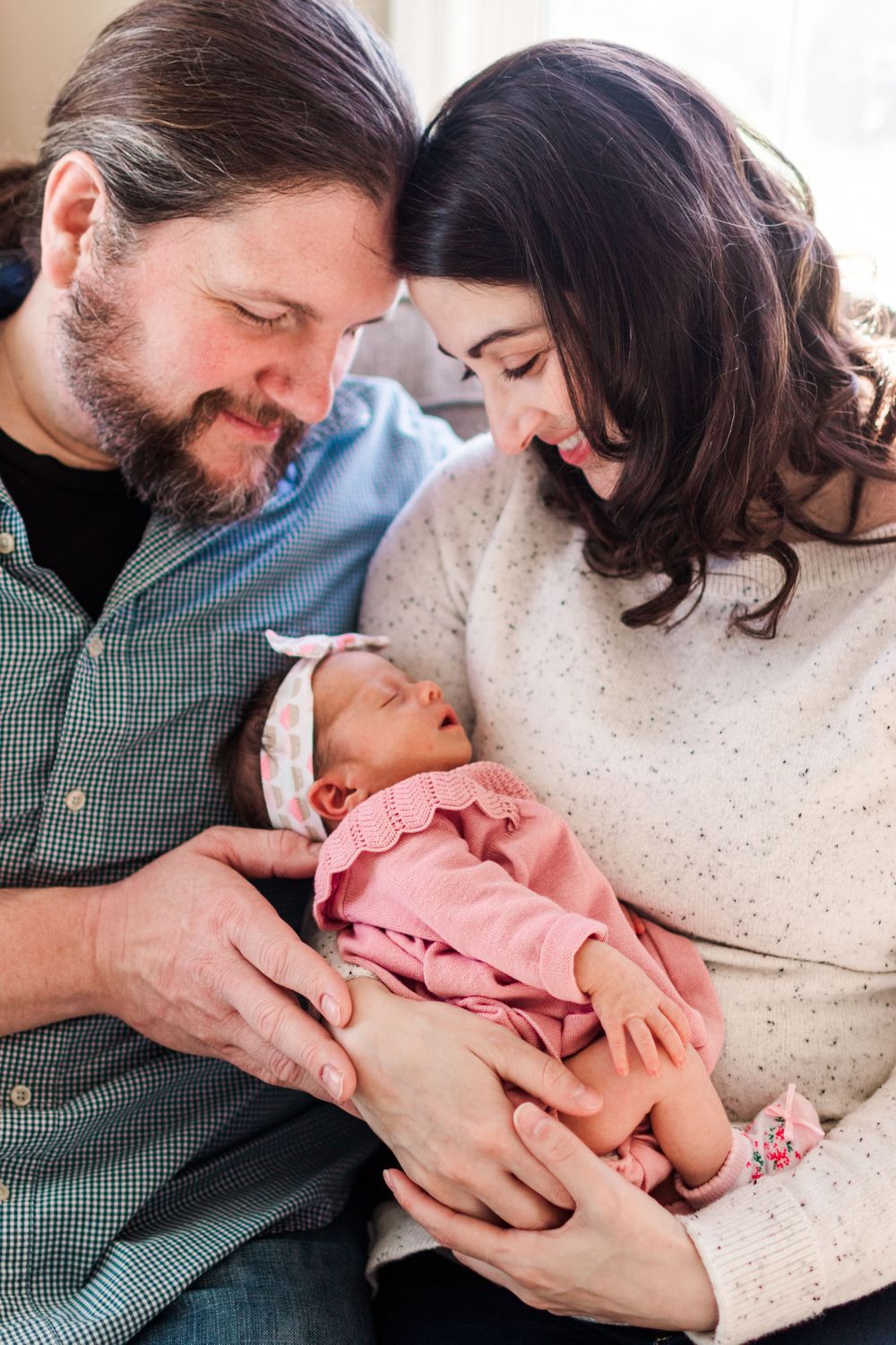 When do you plan to have newborn family photos taken? Brooke Grogan Photography offers her insight.