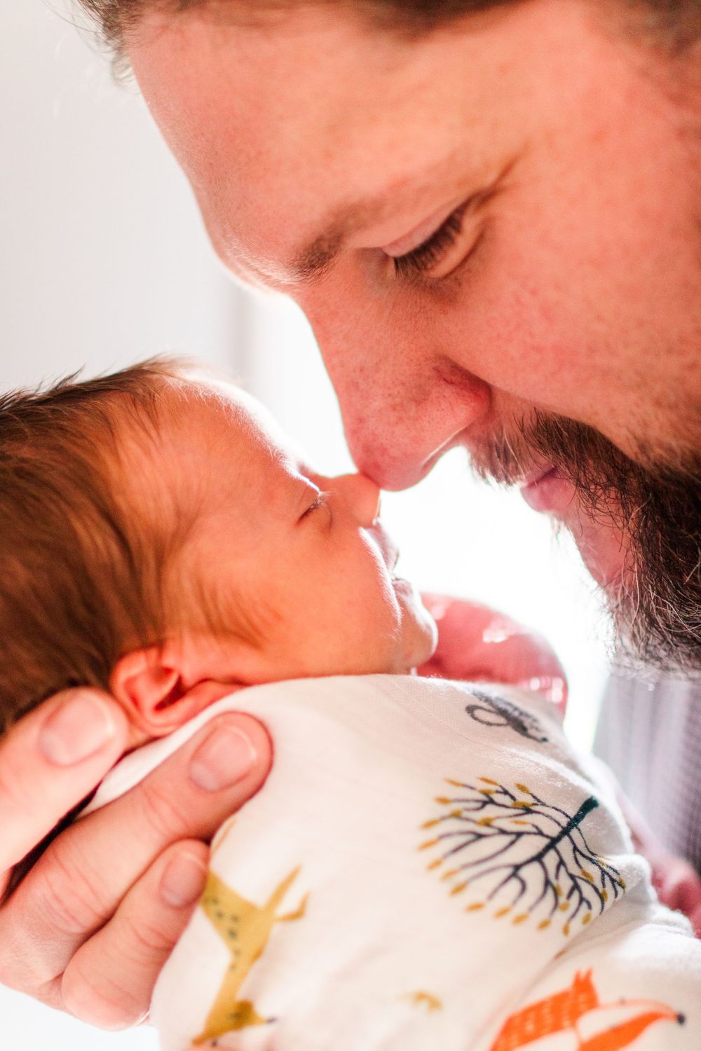 When do you plan to have newborn family photos taken? Brooke Grogan Photography offers her insight.