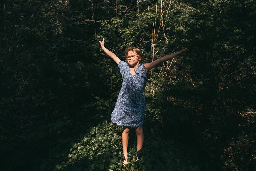 Emotive children's photoshoot in nature Kim van den Broek Photography
