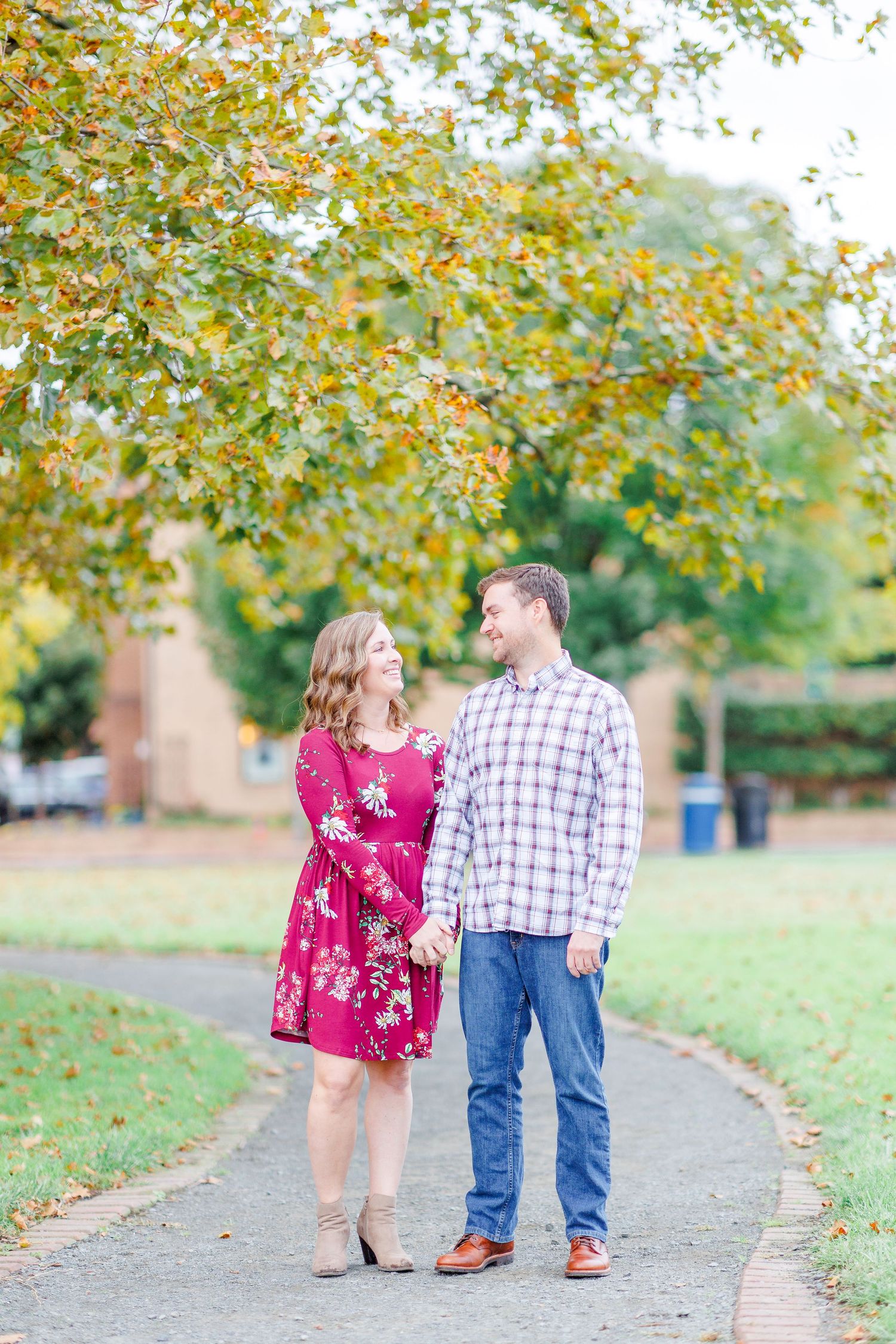 OLD TOWN ALEXANDRIA ENGAGEMENT PICTURES