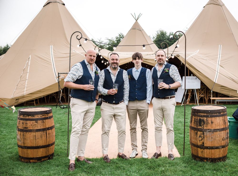 sheffield yorkshire lodge moor fulwood tipi summer wedding