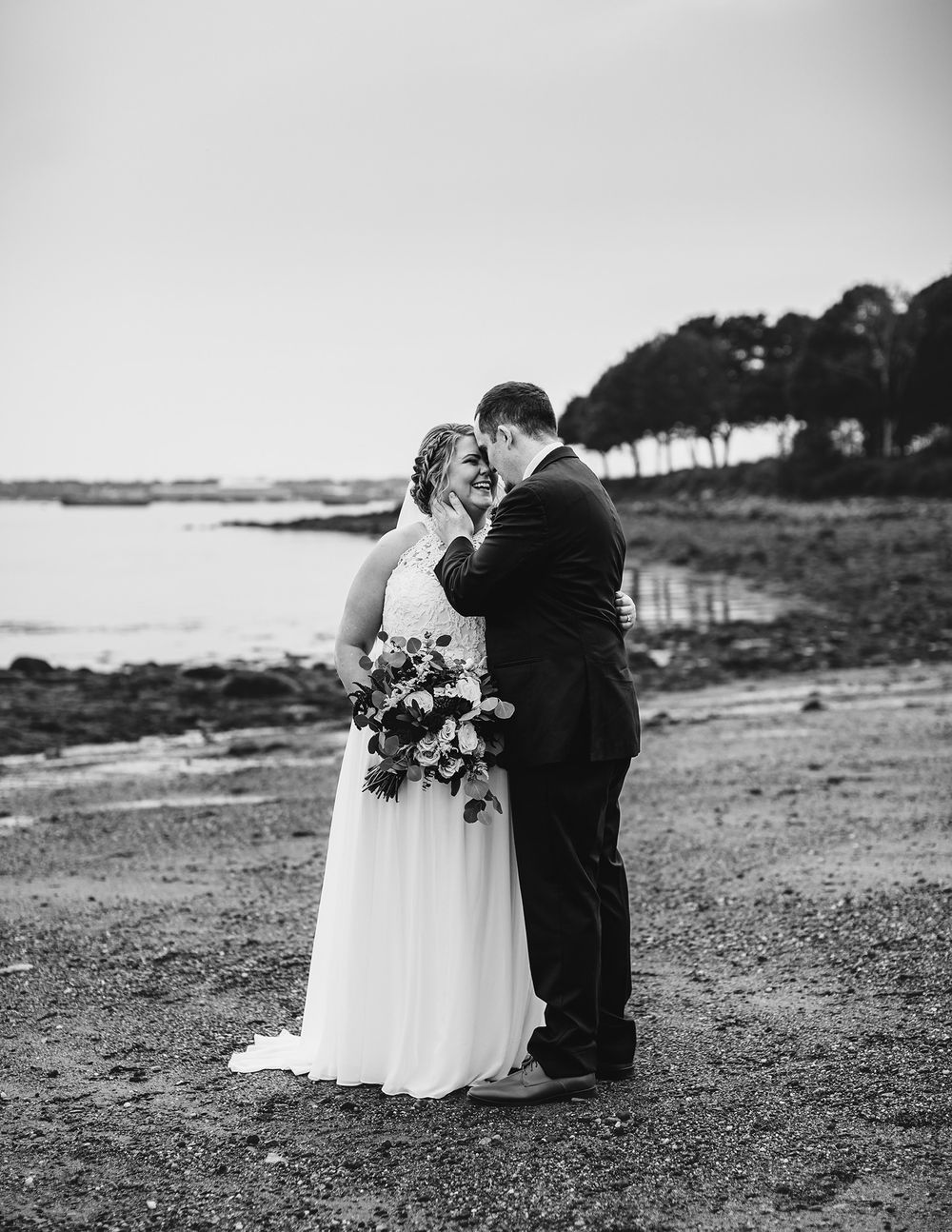 Professional wedding photo - bride and groom