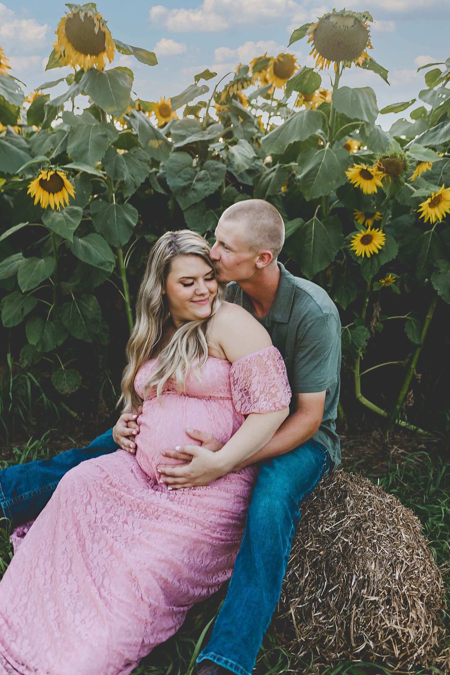 Maternity Photographer Hartland, Waukesha, Sussex, WI
