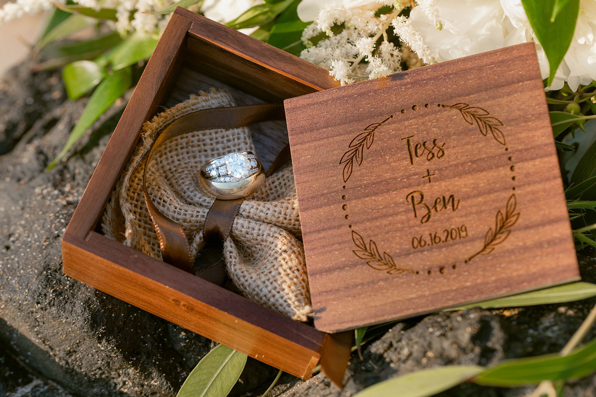 maui wedding details