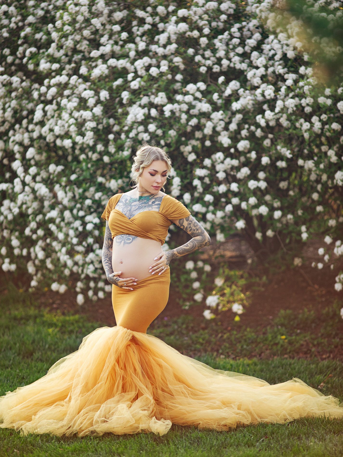 maternity photographer in new york nyc cherry blossom brooklyn queens manhattan long island stamford ct luxury picture