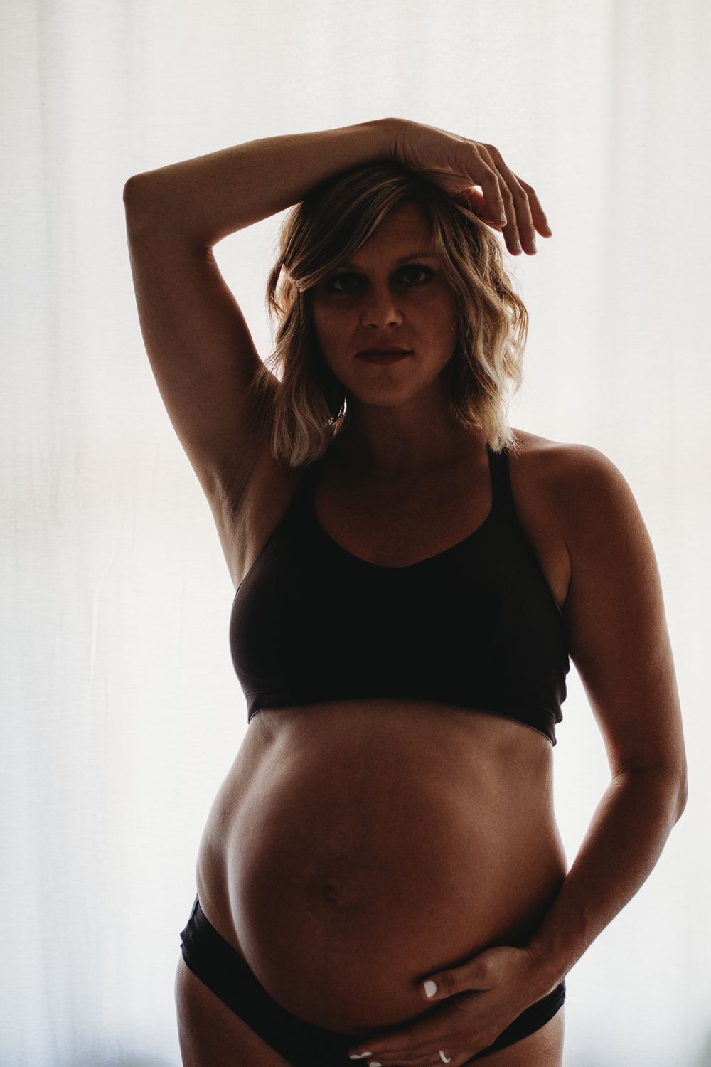 When should you have maternity photos taken? Brooke Grogan Photography weighs in on what she recommends.