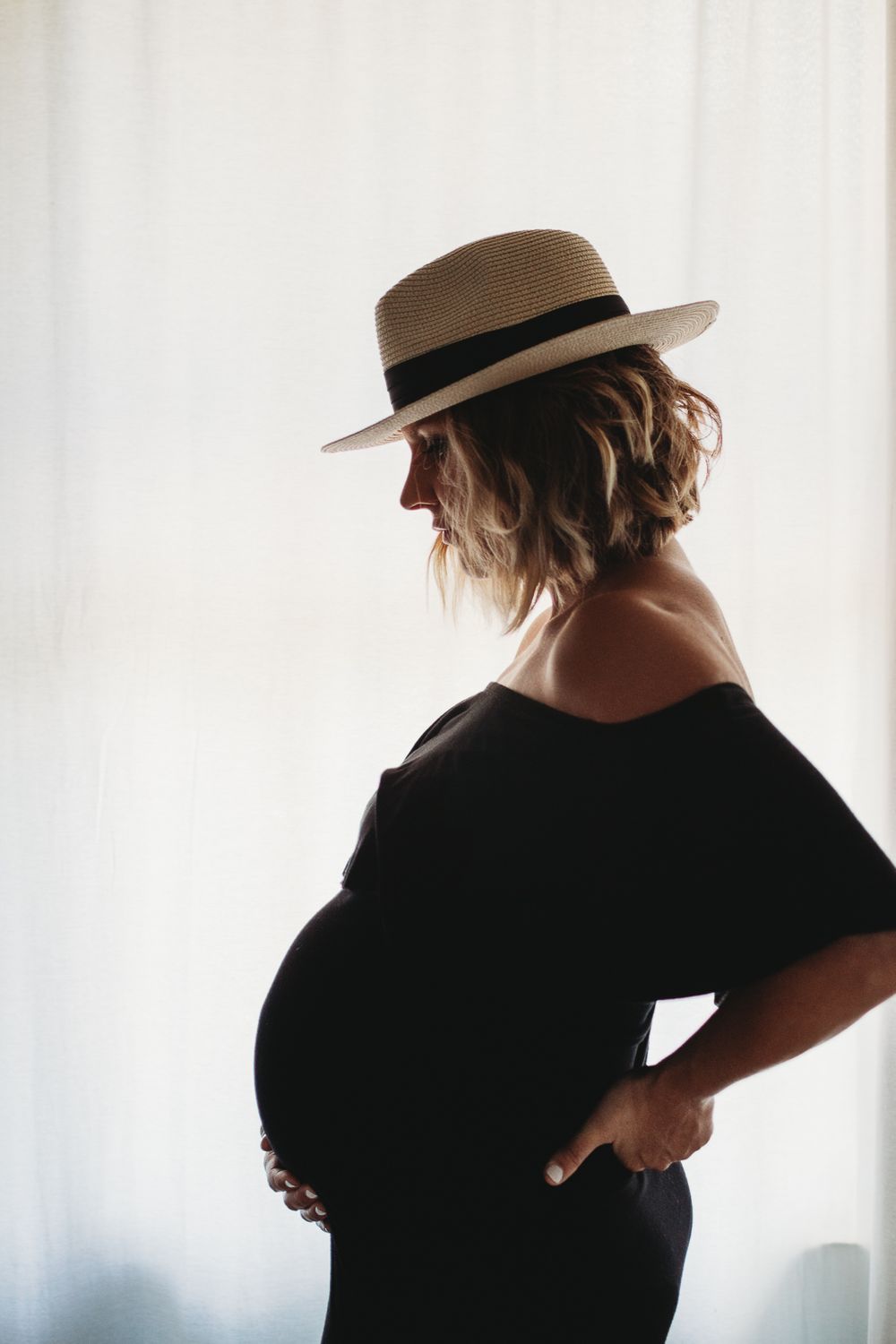 When should you have maternity photos taken? Brooke Grogan Photography weighs in on what she recommends.