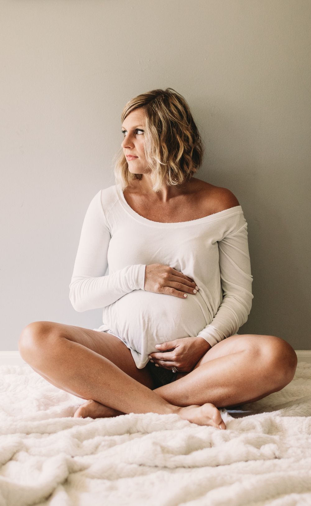 When should you have maternity photos taken? Brooke Grogan Photography weighs in on what she recommends.