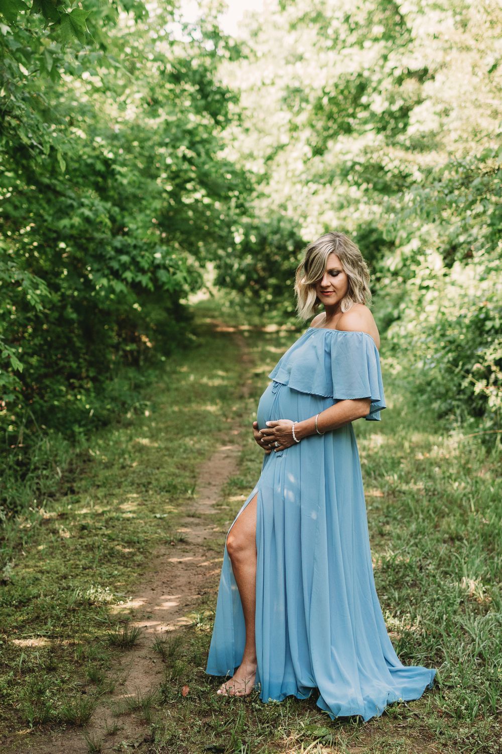 When should you have maternity photos taken? Brooke Grogan Photography weighs in on what she recommends.