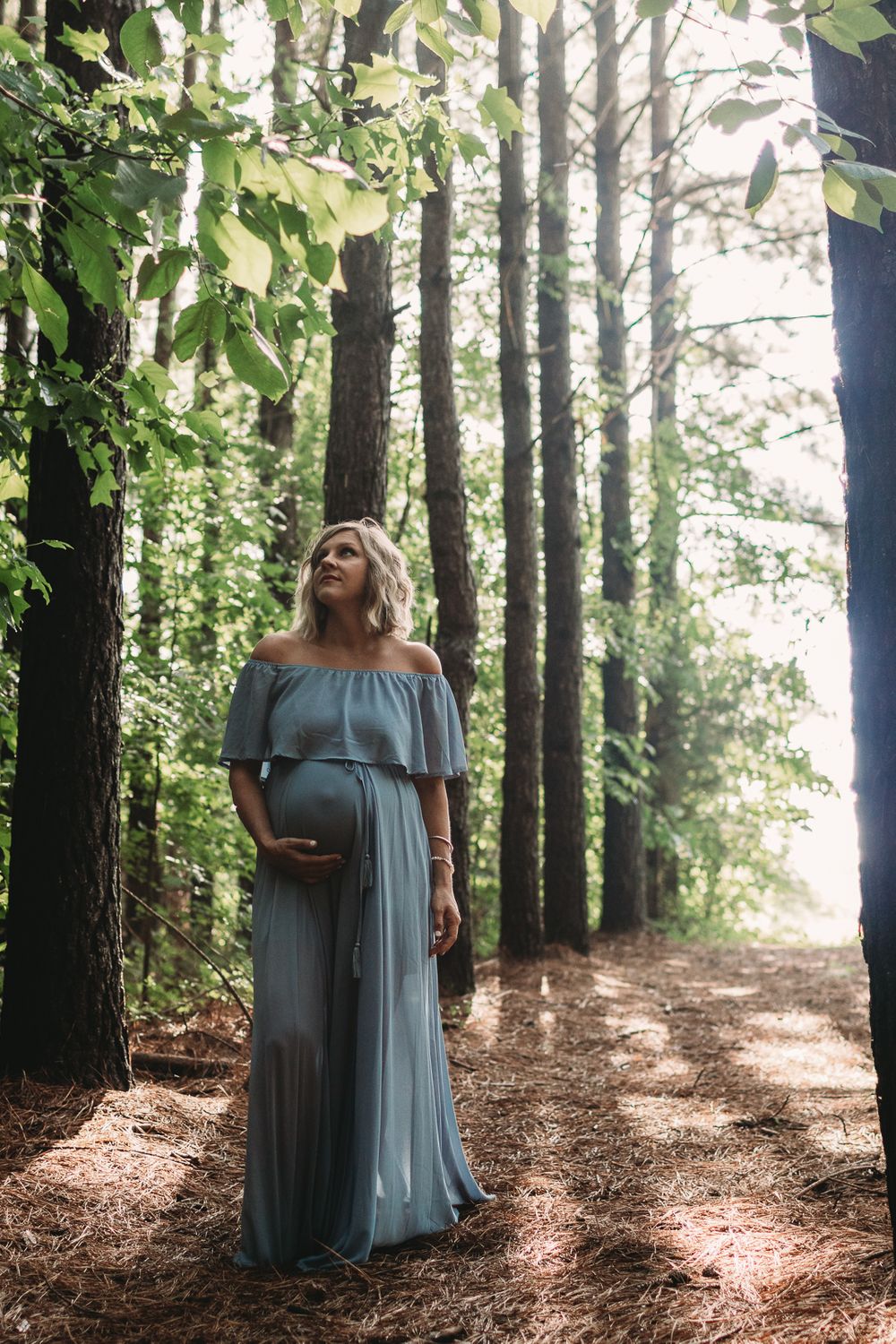 When should you have maternity photos taken? Brooke Grogan Photography weighs in on what she recommends.