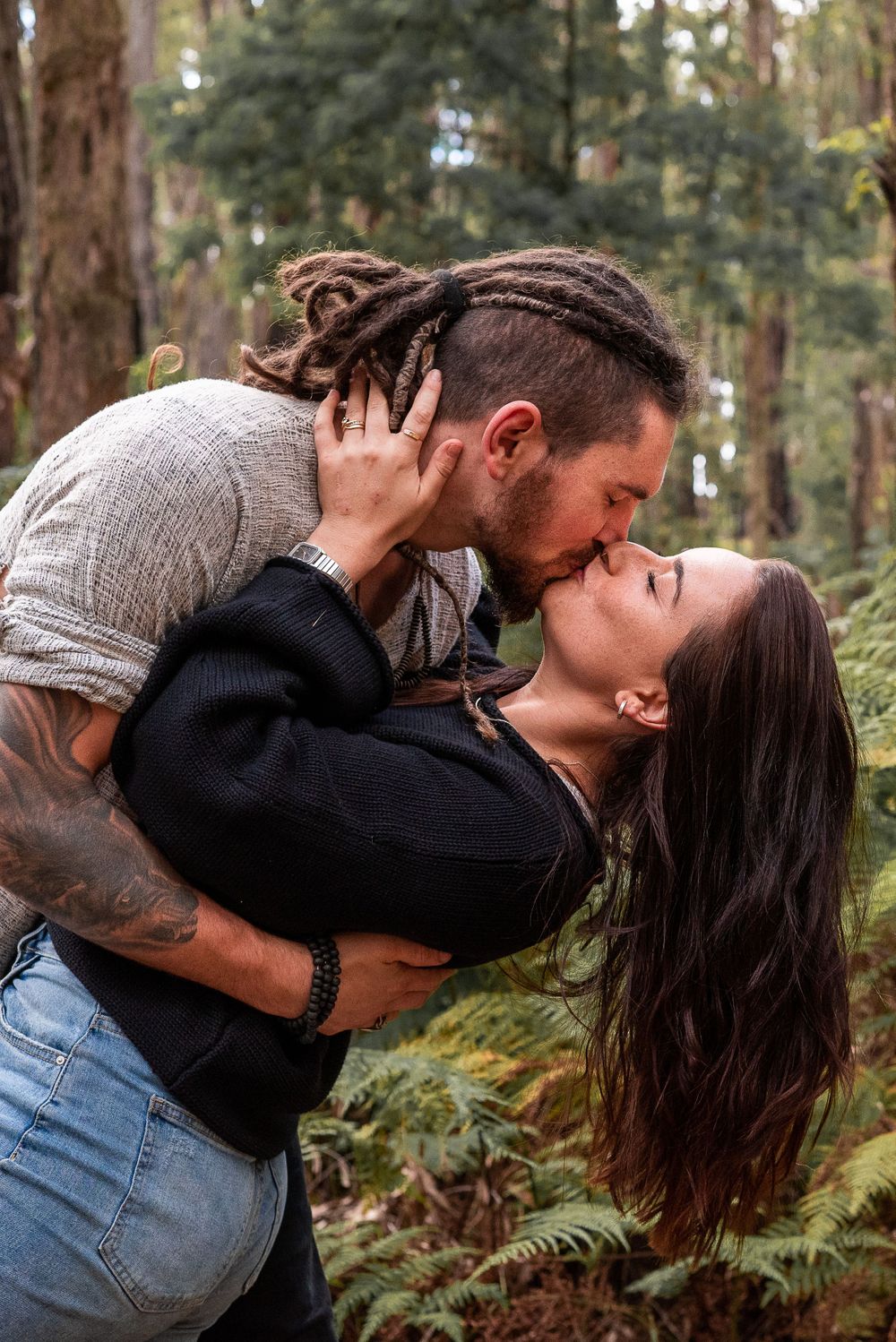 Family and couple photoshoot outdoors in bush forest in Melbourne