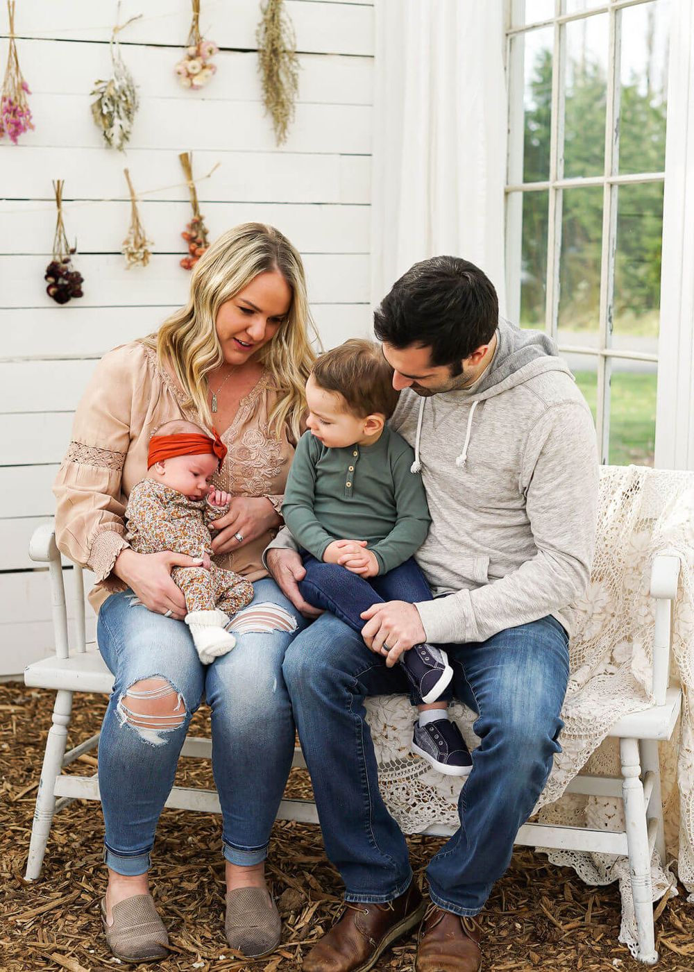seattle family photographer, family photography near me, family portraits seattle, professional family photos
