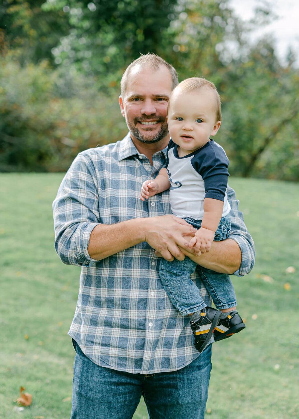 seattle family photographer, family photography near me, family portraits seattle, professional family photos