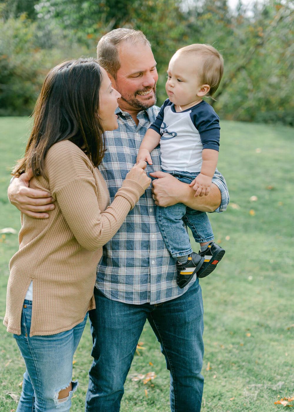 seattle family photographer, family photography near me, family portraits seattle, professional family photos