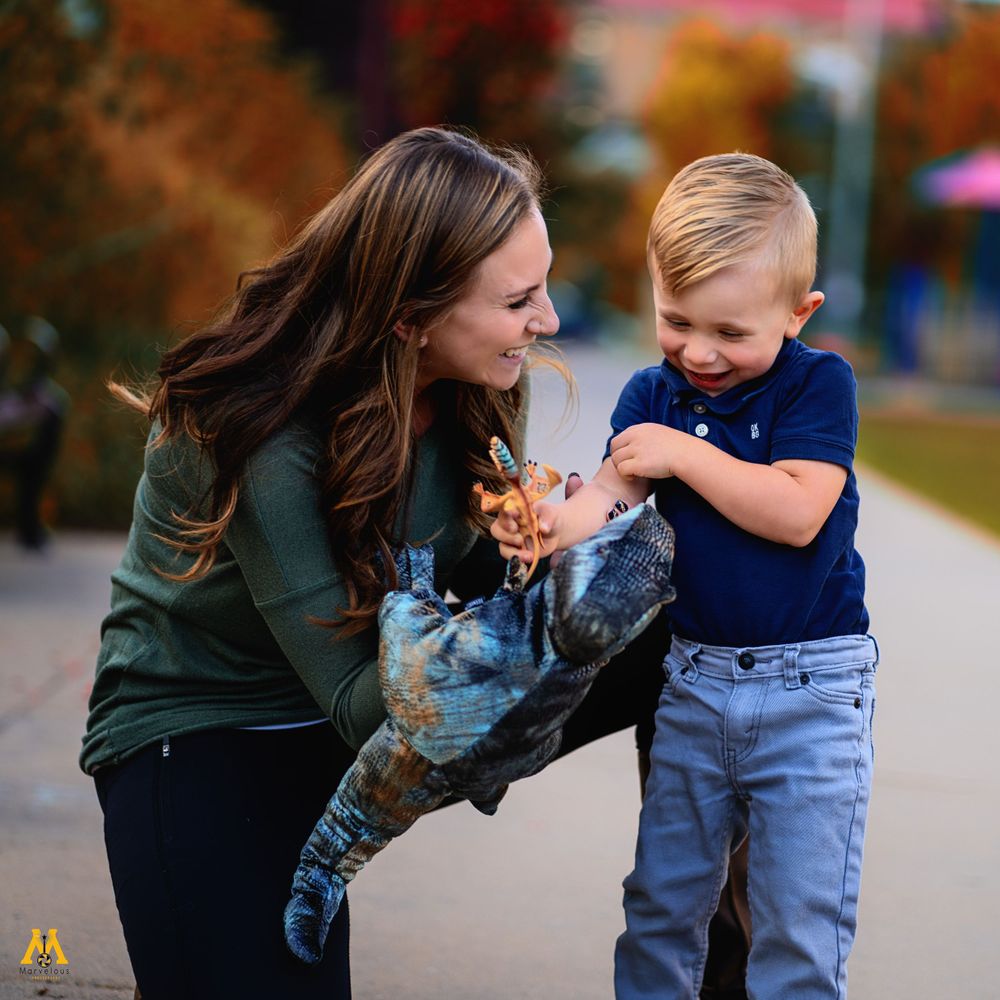 Family photographer in Calgary